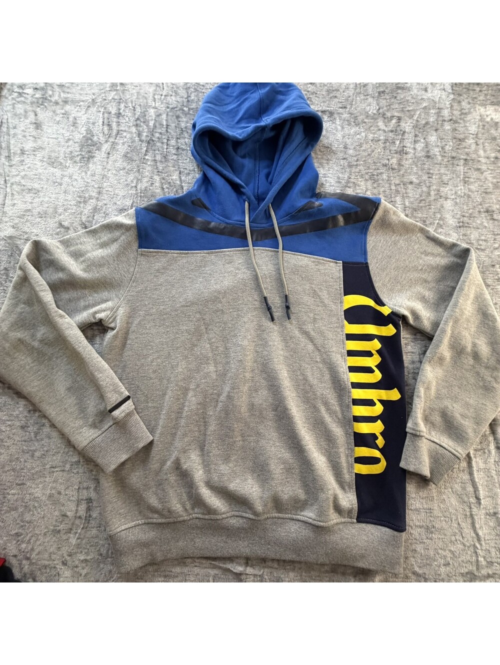 Umbro Premier Men's Medium Gray Blue Colorblock Pullover Hoodie Sweatshirt Logo